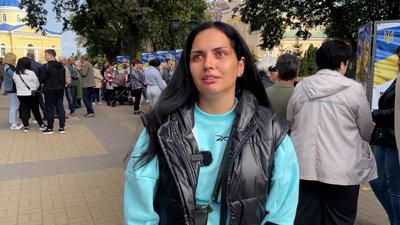 "Кожен, хто в цій алеї рідна людина": у Прилуках вшанували пам'ять загиблим бійцям "Кожен, хто в цій алеї рідна людина": у Прилуках вшанували пам'ять загиблим бійцям