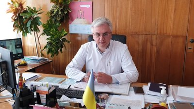 На Житомирщині працівники однієї з лікарень та волонтери разом готують гарячі обіди для тероборони На Житомирщині працівники однієї з лікарень та волонтери разом готують гарячі обіди для тероборони
