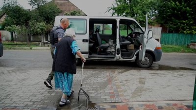 “Загроза для життя щодня збільшується”. За два дні обов’язкової евакуації з Донеччини виїхали понад дві сотні людей “Загроза для життя щодня збільшується”. За два дні обов’язкової евакуації з Донеччини виїхали понад дві сотні людей