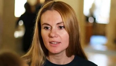 Оберіг від порчі і Ляшка: Скороход подарувала Герусу футболку