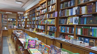 Російськомовні книги у книгарнях: чи купують їх житомиряни і чому? Російськомовні книги у книгарнях: чи купують їх житомиряни і чому?