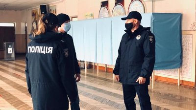 На Хмельниччині зафіксували 12 повідомлень про порушення на виборчих дільницях