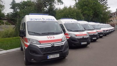 Поповнення автопарку: на Волині 14 нових автомобілів швидкої допомоги