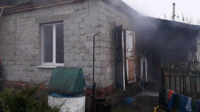 В Малині на пожежі у власній оселі загинула жінка В Малині на пожежі у власній оселі загинула жінка