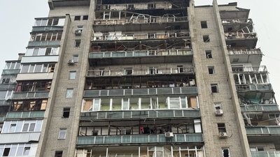 ПОшкоджена багатоповерхівка