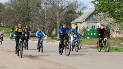 У Бобринці відбувся велозаїзд "Велорух заради здоров'я" У Бобринці відбувся велозаїзд "Велорух заради здоров'я"