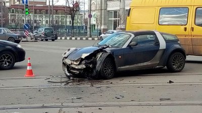 Велосипедист і 5 автівок: ДТП у центрі Харкова