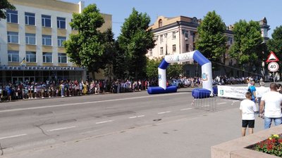 У Миколаєві відбулося свято Олімпійського дня. Вулиця Адміральська стала на біговою доріжкою
