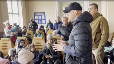 До Одеси з Миколаєва евакуювали понад двісті людей До Одеси з Миколаєва евакуювали понад двісті людей