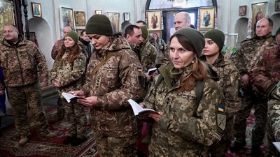 Чернігівським військовим передали 30 шевченківських "Кобзарів"