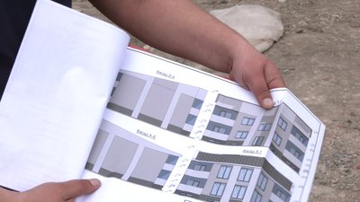 У Рівному після скарг сусідів перевірили будівництво. Реакція забудовника У Рівному після скарг сусідів перевірили будівництво. Реакція забудовника