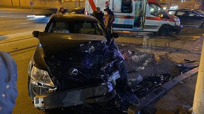 В Одесі карета "швидкої" потрапила в ДТП: травмувалися троє людей