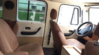 На Тернопільщині чоловік сконструював український позашляховик На Тернопільщині чоловік сконструював український позашляховик