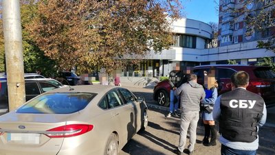 В СБУ викрили схему підробки ПЛР-тестів та COVID-сертифікатів у Чернігові