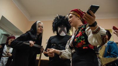 "Осучаснений і прив'язаний до подій": на Різдво у Рівному сьомий рік поспіль колядуватиме Зірковий вертеп "Осучаснений і прив'язаний до подій": на Різдво у Рівному сьомий рік поспіль колядуватиме Зірковий вертеп