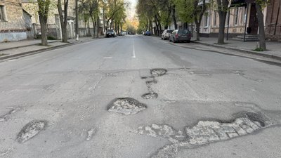 Історія під асфальтом: що відомо про стару бруківку в центрі Сум