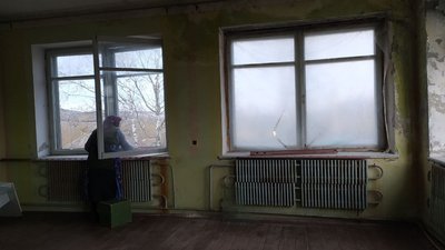 Вибиті вікна у будівлі через вибухову хвилю, грудень 2023, Хмельниччина Вибиті вікна у будівлі через вибухову хвилю, грудень 2023, Хмельниччина