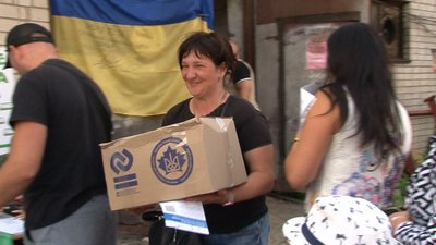 Багатодітним родинам та переселенцям у Черкасах видають гуманітарну допомогу. Як отримати