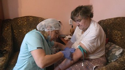 Обстеження у пацієнта вдома запровадили у Франківську. Хто може скористатися послугою? Обстеження у пацієнта вдома запровадили у Франківську. Хто може скористатися послугою?