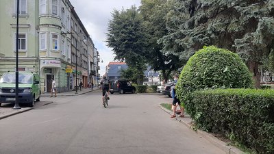У Самборі на Львівщині люди мітингували проти посилення карантину У Самборі на Львівщині люди мітингували проти посилення карантину