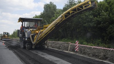 На Закарпатті ремонтують дорогу вздовж кордону з Угорщиною