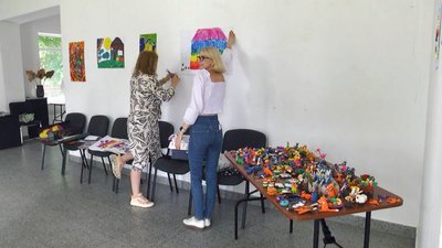 У Луцьку відкриють виставку картин і світлин дітей з аутизмом У Луцьку відкриють виставку картин і світлин дітей з аутизмом
