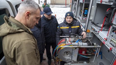 Київ отримав спецтехніку від німецьких партнерів — Кличко