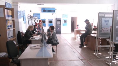 З "Азовсталі" — у франківське кафе. Як на Прикарпатті працевлаштовують вимушених переселенців З "Азовсталі" — у франківське кафе. Як на Прикарпатті працевлаштовують вимушених переселенців