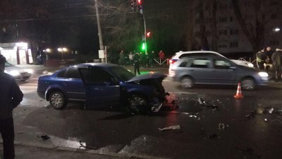 З місця ДТП травмованих госпіталізували до лікарні. Фото: Суспільне Поділля З місця ДТП травмованих госпіталізували до лікарні. Фото: Суспільне Поділля