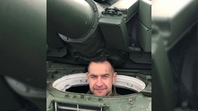 Андрій Гнатуш у танку Андрій Гнатуш у танку