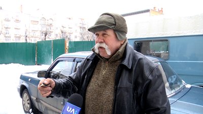 У Житомирі через підготовчі роботи з будівництва багатоповерхівки сусідній будинок почав руйнуватися У Житомирі через підготовчі роботи з будівництва багатоповерхівки сусідній будинок почав руйнуватися