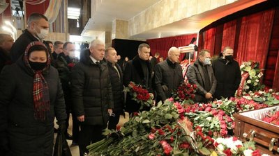Заради прощання з Кернесом Труханов взяв відпустку, напередодні перенесли сесію міськради