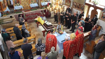На Закарпатті попрощалися із полеглим на війні Іваном Молдавчуком На Закарпатті попрощалися із полеглим на війні Іваном Молдавчуком