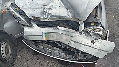 Внаслідок аварії у Сумах травмувалися чотири людини — їх доправили до лікарні