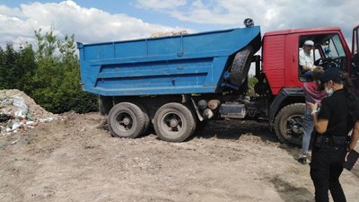 Екоінспектори в Тернополі оштрафували водія за незаконний вивіз 10 тонн сміття