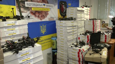"Дронів треба тисячі": рівненські волонтери передали 250 БпЛА для Збройних сил "Дронів треба тисячі": рівненські волонтери передали 250 БпЛА для Збройних сил