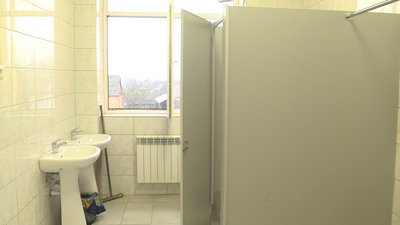 Нові санітарні норми: скільки шкіл на Волині досі без внутрішніх туалетів і коли їх облаштують Нові санітарні норми: скільки шкіл на Волині досі без внутрішніх туалетів і коли їх облаштують