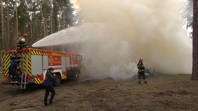 Гасили пожежу в лісі: ДСНСники та лісівники Черкащини провели навчання
