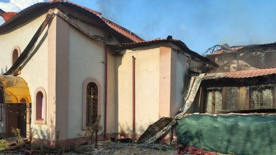 Храм у Мирнограді згорів від обстрілів РФ