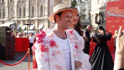 В Одесі стартував міжнародний кінофестиваль. Фоторепортаж з червоної доріжки В Одесі стартував міжнародний кінофестиваль. Фоторепортаж з червоної доріжки