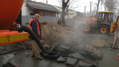У Житомирі через порив тепломережі у деяких будинках міста відключено опалення У Житомирі через порив тепломережі у деяких будинках міста відключено опалення