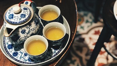 Присідання, дихання і чай: психологиня розповіла, як зменшити тривожність