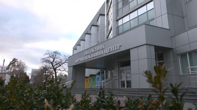 Черкащанка народила під лікарнею Черкащанка народила під лікарнею