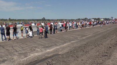 Майже 70 учасників і 400 метрів дистанції: як на Полтавщині відбуваються автоперегони «Drag Racing» Майже 70 учасників і 400 метрів дистанції: як на Полтавщині відбуваються автоперегони «Drag Racing»