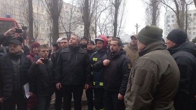 Ракетний удар по Дніпру: на місце влучання прибули генпрокурор України та заступник голови Офісу Президента