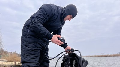 Небезпека у воді: водолази ДСНС обстежують акваторію Миколаївщини Небезпека у воді: водолази ДСНС обстежують акваторію Миколаївщини