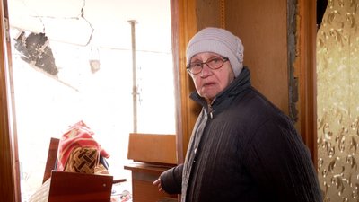 В Одесі почали демонтувати частину багатоповерхівки, у який влучив російській дрон В Одесі почали демонтувати частину багатоповерхівки, у який влучив російській дрон