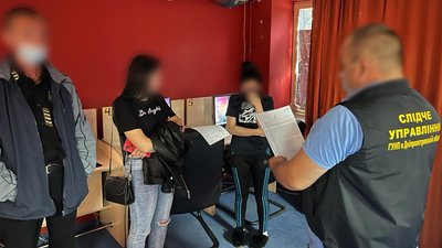 Правоохоронці викрили мережу незаконних гральних закладів у Дніпрі
