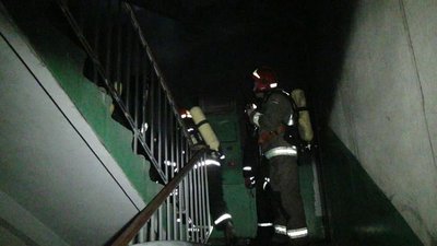 Тіло людини без ознак життя знайшли франківські рятувальники у квартирі житлового будинку