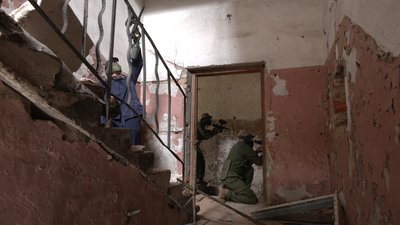 Навчаються штурмувати міста, аби звільняти окупований Крим: на Чернігівщині тренуються ветерани-морпіхи Навчаються штурмувати міста, аби звільняти окупований Крим: на Чернігівщині тренуються ветерани-морпіхи